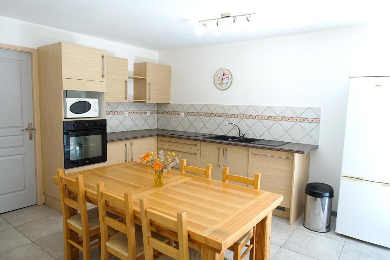 Appartement Spacieux Avec Terrasse Saint-André-dʼEmbrun Εξωτερικό φωτογραφία